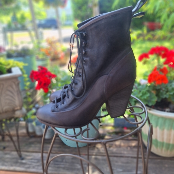 Rag and Bone lace up leather boots - Picture 3 of 13